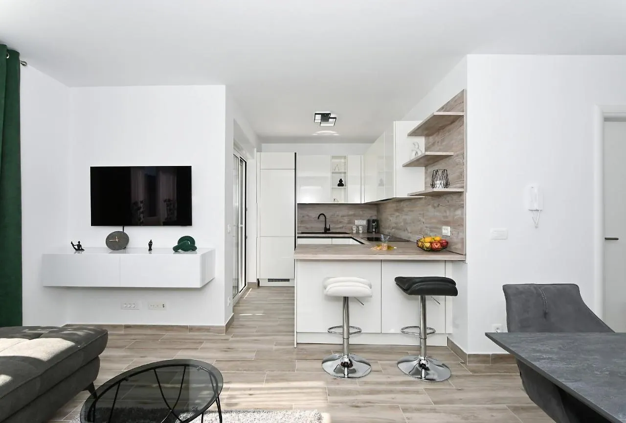 Luxury Apartment White Crystal Kastela