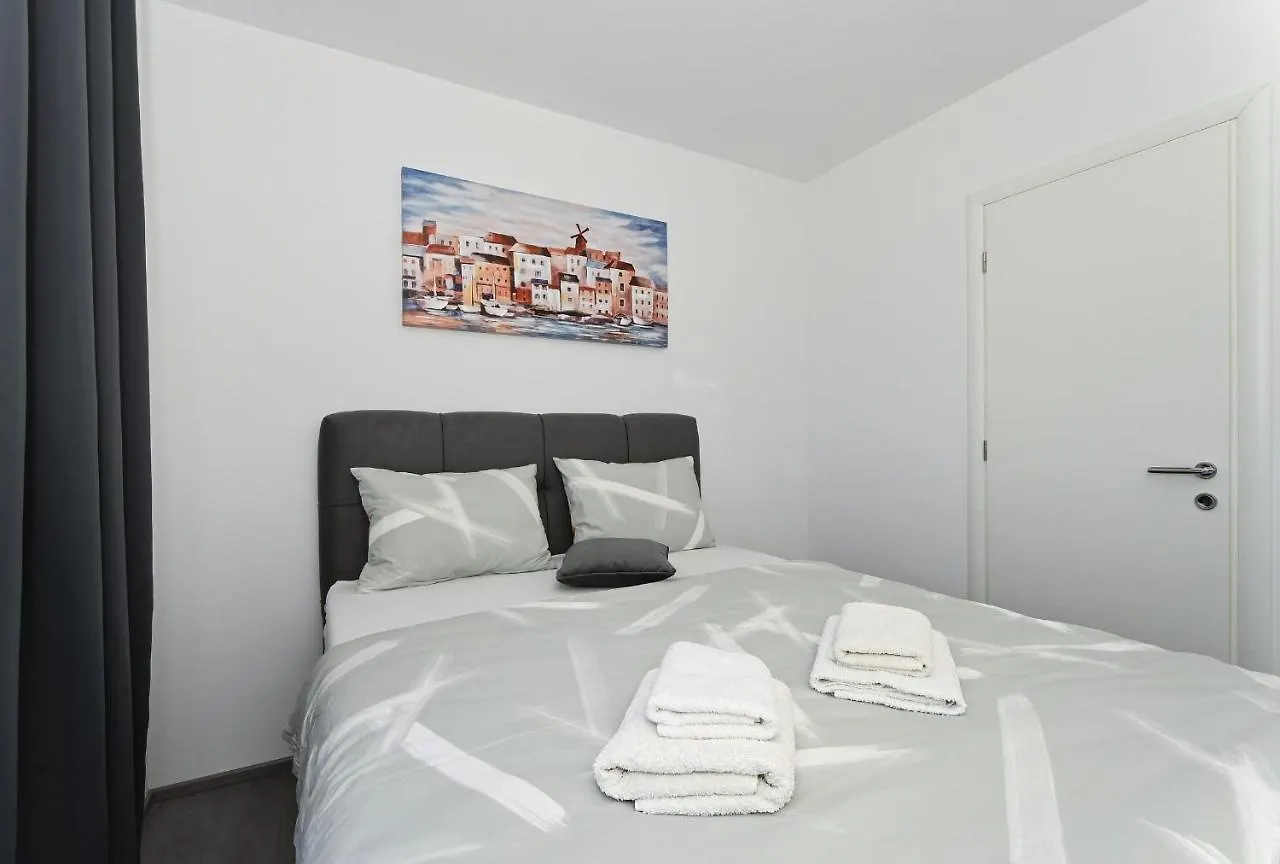 Luxury Apartment White Crystal Kastela Croatia