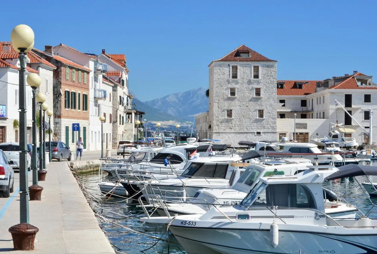 Luxury Apartment White Crystal Kastela 0*,  Croatia